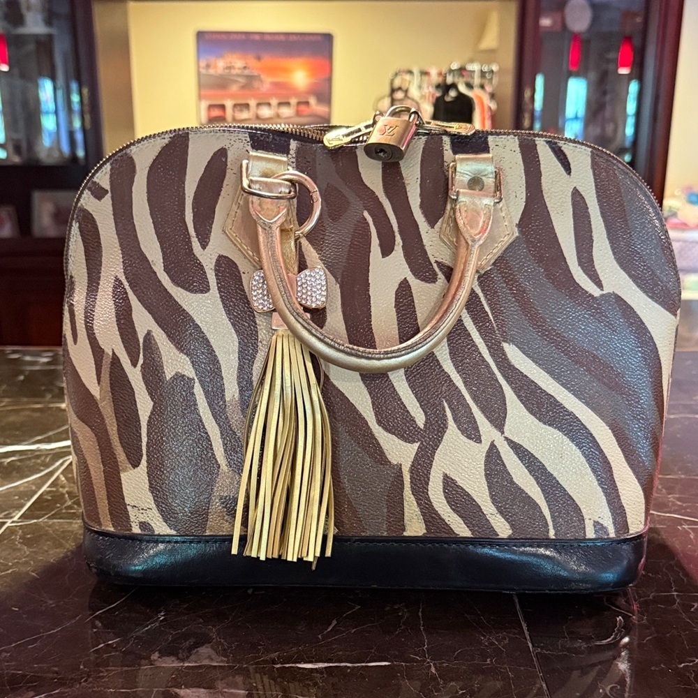 Louis Vuitton custom painted monogram Alma